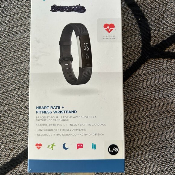 Fitbit Alta HR - Picture 2 of 13